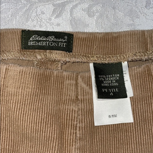 Eddie Bauer Women’s Tan Corduroy Pants.  Size 4. - Picture 3 of 4